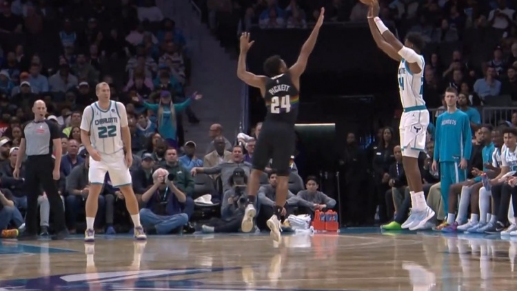 欧冠决赛投注-破荒！布兰登·米勒三分命中还造成犯规 加罚也有打成3+1