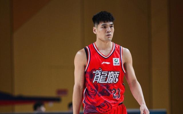 欧冠决赛-回避老东家，媒体人：陈国豪交易中有条款，对北控只能打一节